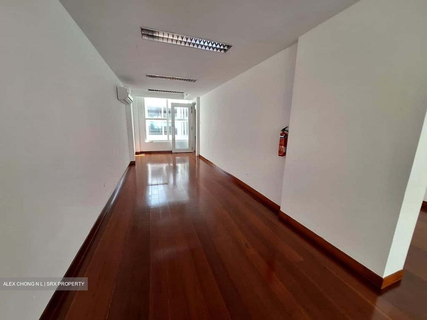 Tras Street (D2), Office #551224411